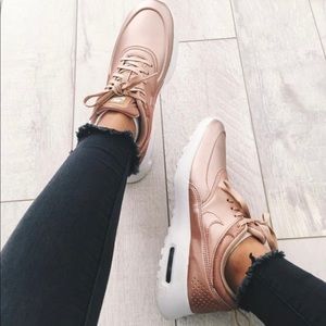 Nike Womens air max thea SE ‘Metallic red bronze’